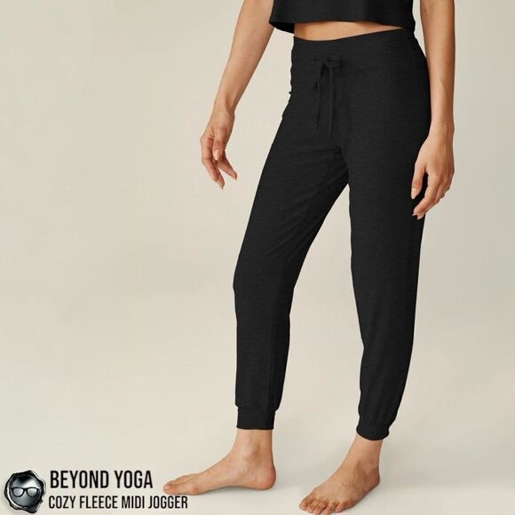 BEYOND YOGA COZY FLEECE LOUNGE AROUND MIDI JOGGER IN BLACK SUPER SOFT MODAL - Picture 5 of 11
